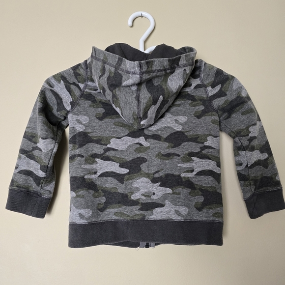 OshKosh BGosh Kids Camouflage Hoodie Size 5T - Picture 2 of 3